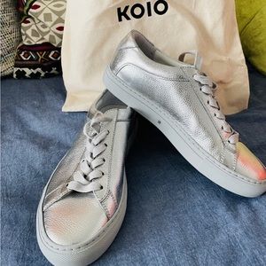 KOIO Capri new without box size 38